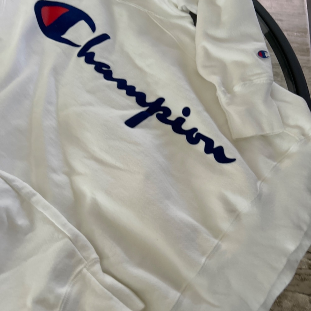 White-t champion - Picture 3 of 3